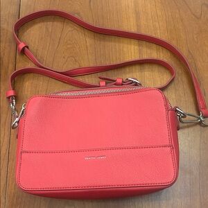 Draper James Dakota Camera Bag in Dark Pink